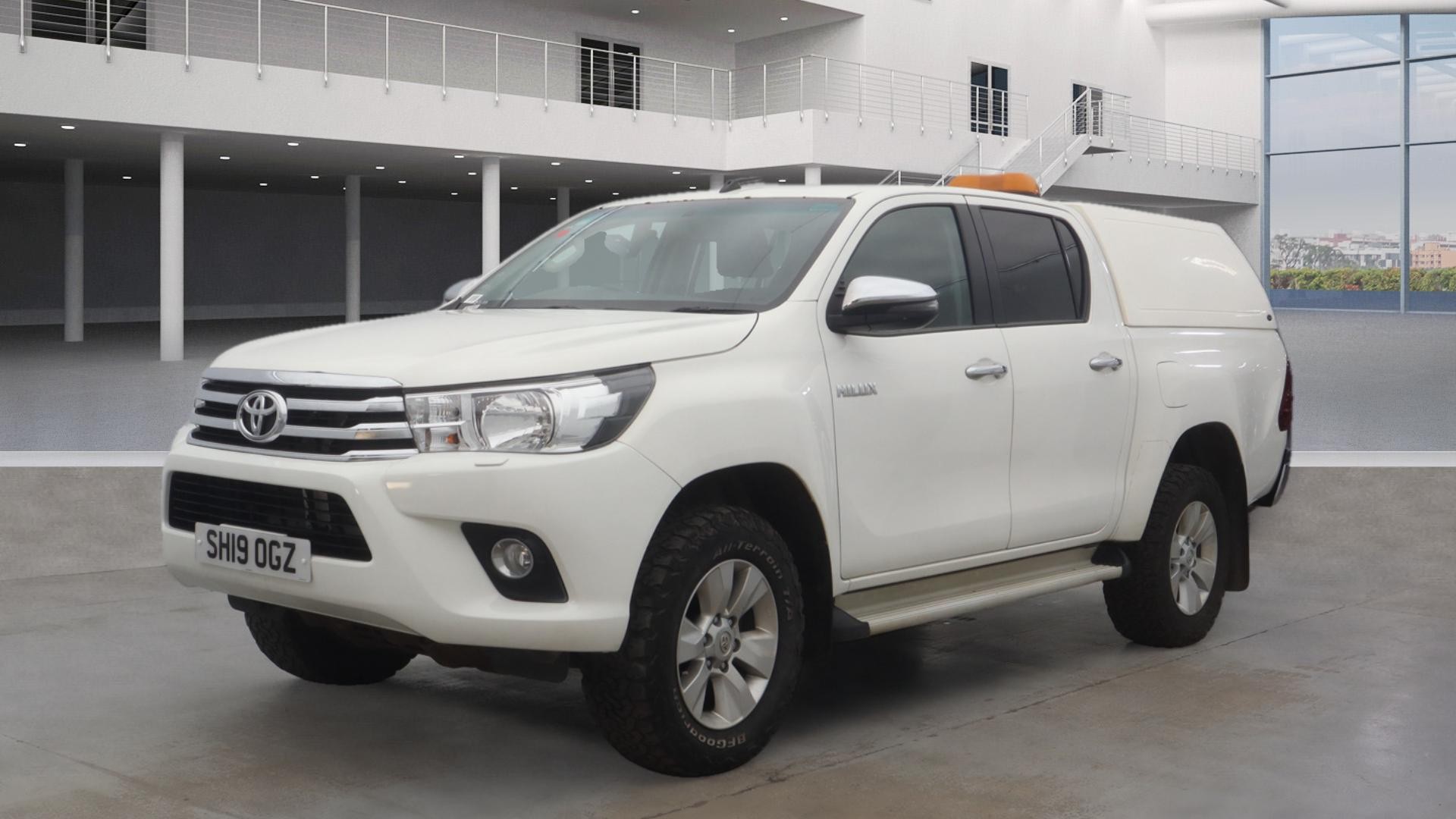 TOYOTA Hilux